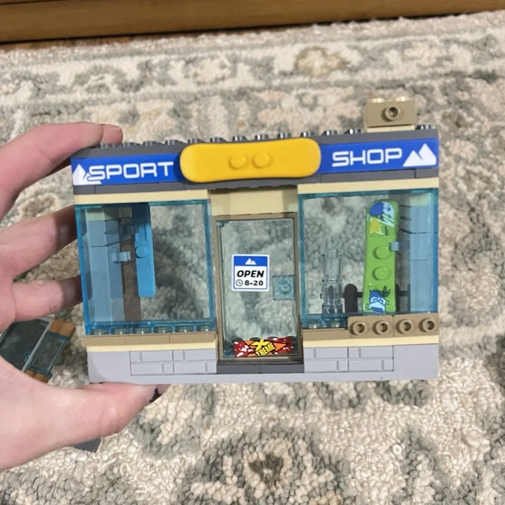 LEGO CITY: Ski Resort (60203) Incomplete For Parts - Picture 6 of 8